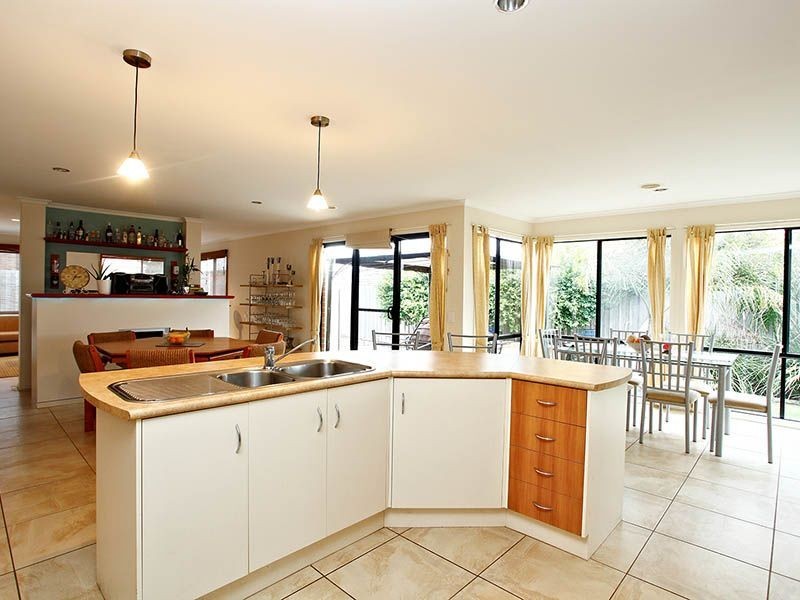14 Pendulum Place, Berwick VIC 3806