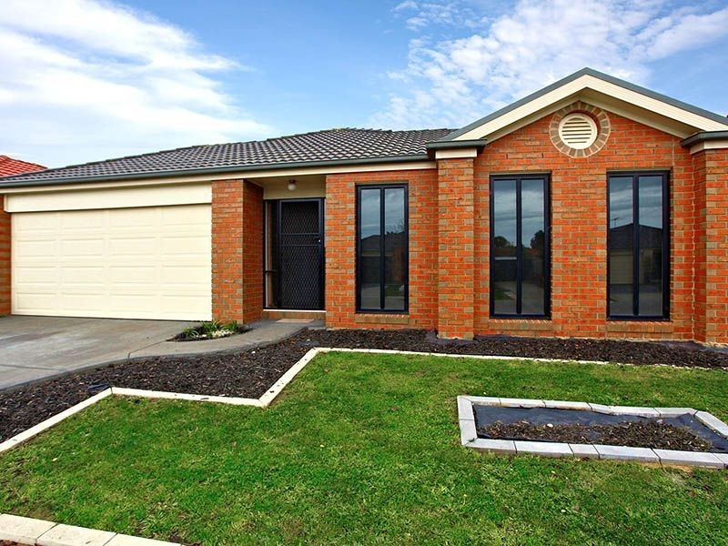 14 Pendulum Place, Berwick VIC 3806