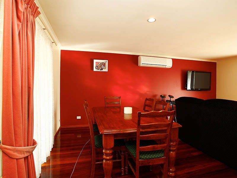 16 Lauren Drive, Hampton Park VIC 3976