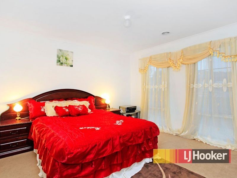 6 Rosebush Court, Lyndhurst VIC 3975