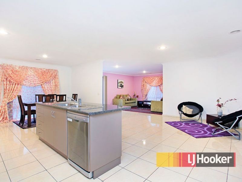 6 Rosebush Court, Lyndhurst VIC 3975