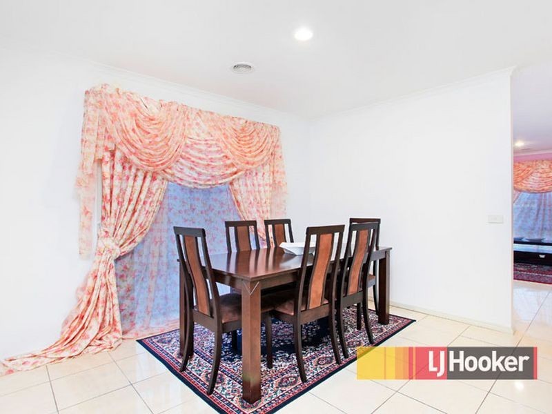 6 Rosebush Court, Lyndhurst VIC 3975