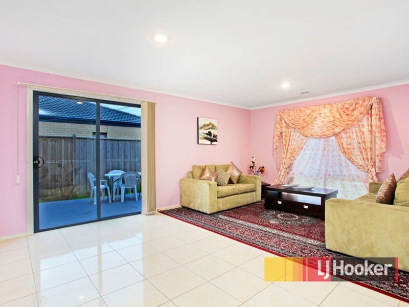6 Rosebush Court, Lyndhurst VIC 3975