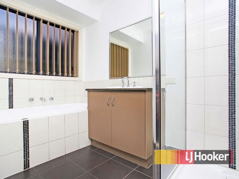 6 Rosebush Court, Lyndhurst VIC 3975