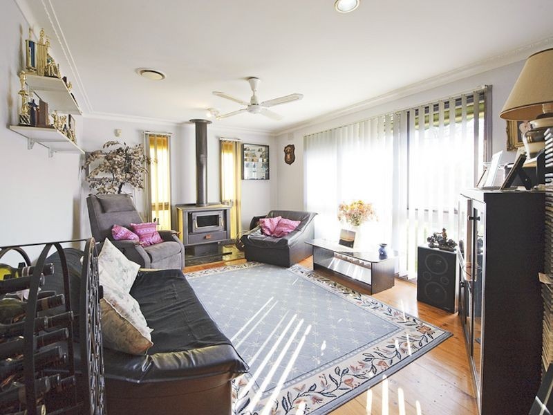 30 Vanessa Drive, Hampton Park VIC 3976