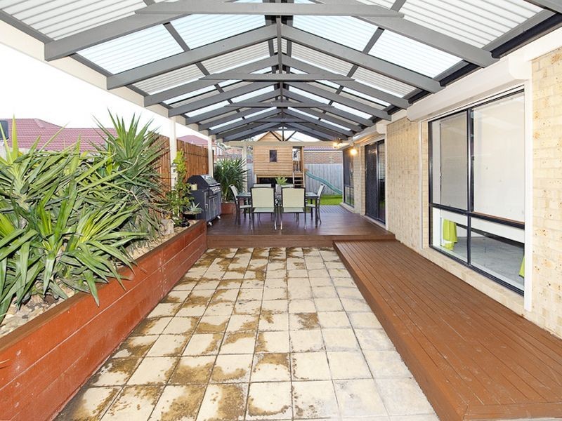 4 Dennis Close, Lynbrook VIC 3975