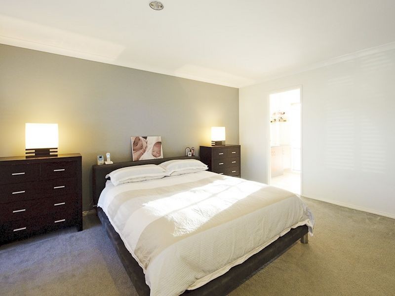 4 Dennis Close, Lynbrook VIC 3975