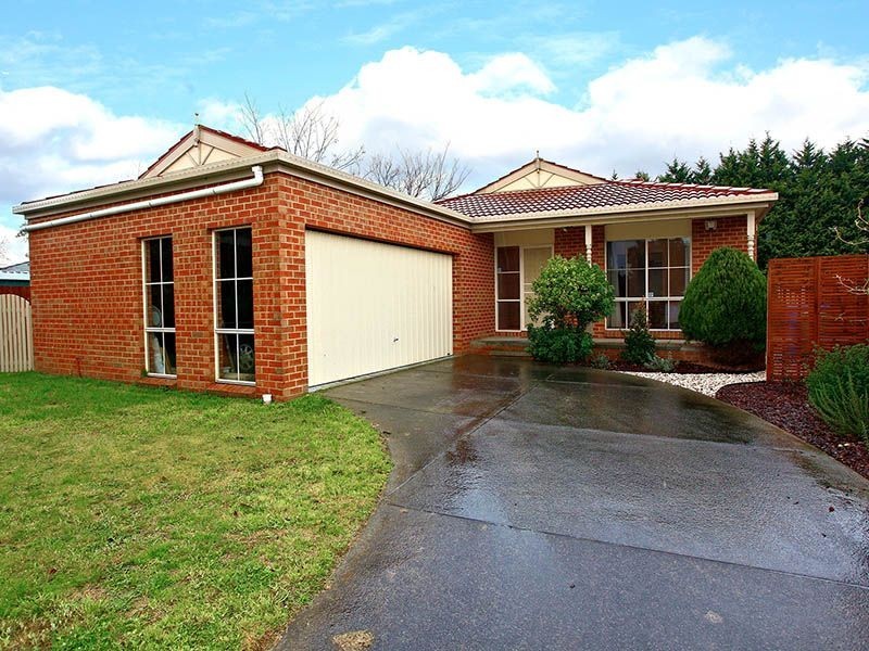 12 Eclipse Court, Hampton Park VIC 3976