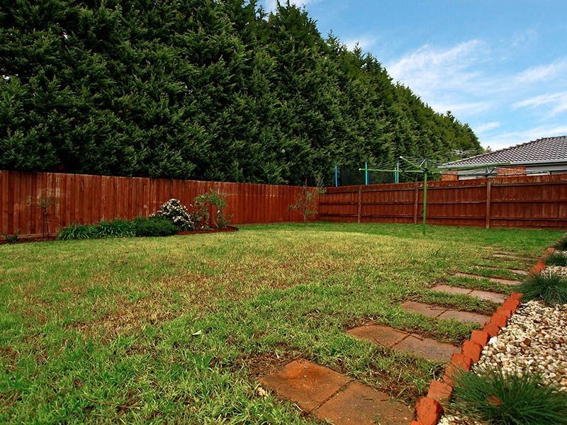 12 Eclipse Court, Hampton Park VIC 3976