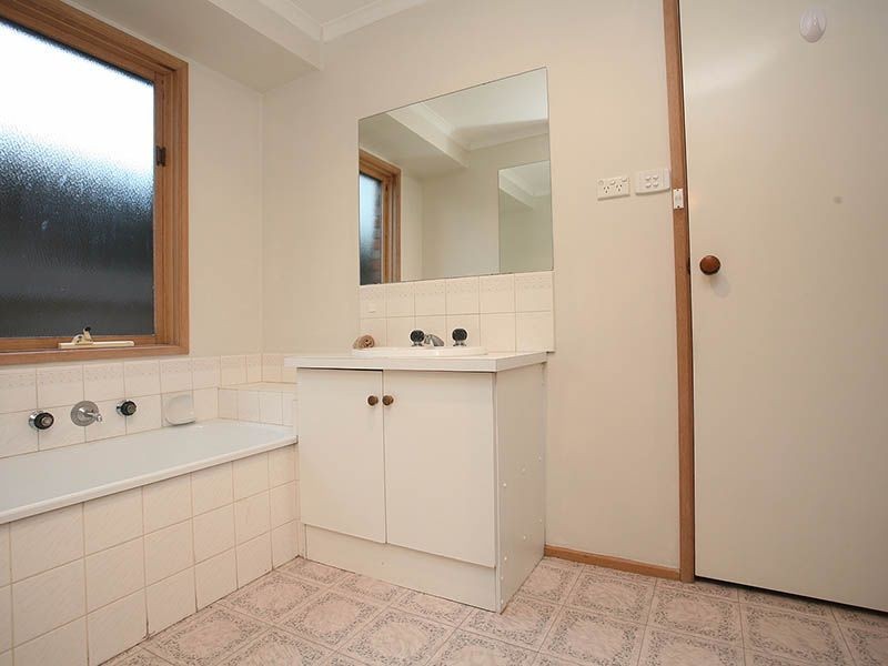 40 Beckington Crescent, Hampton Park VIC 3976