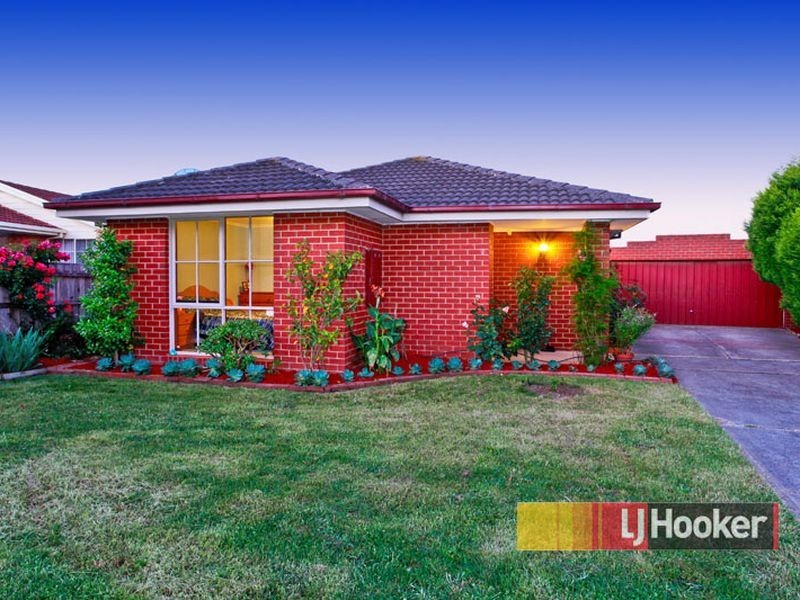72 Justin Circuit, Hampton Park VIC 3976