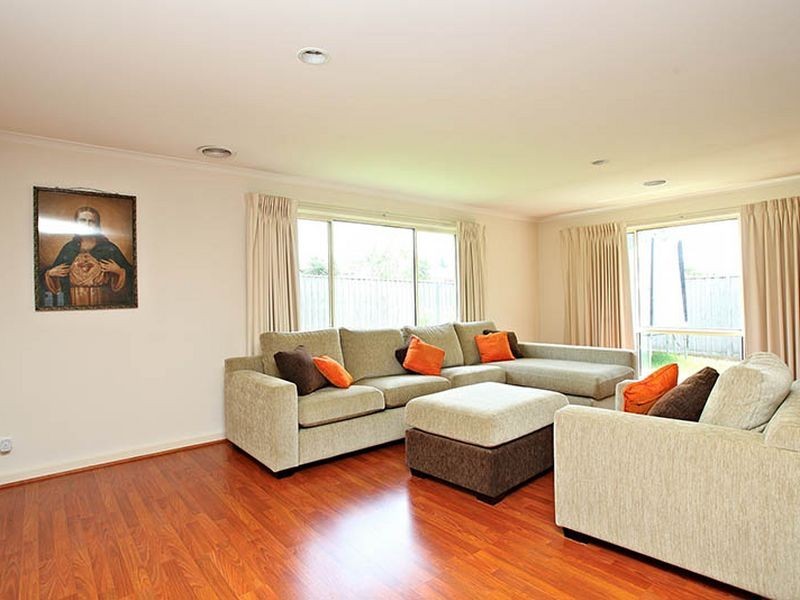 28 Red Oak Terrace, Lyndhurst VIC 3975