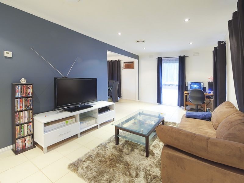 6 Latrobe Street, Cranbourne VIC 3977