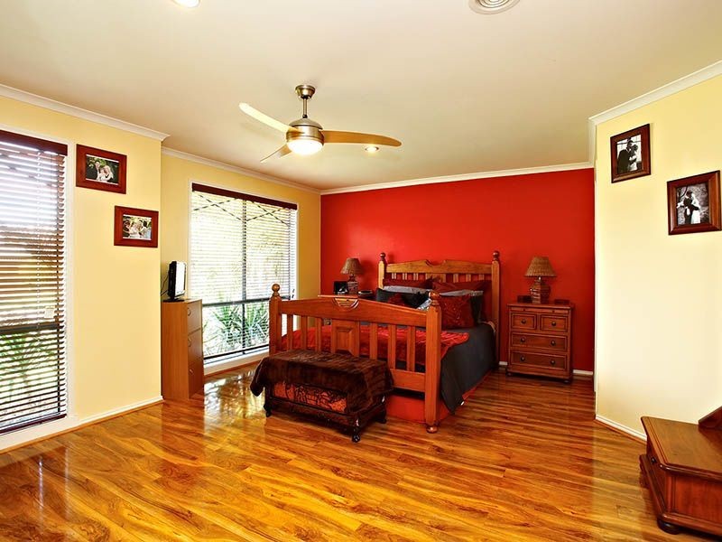 6 Dennis Close, Lynbrook VIC 3975