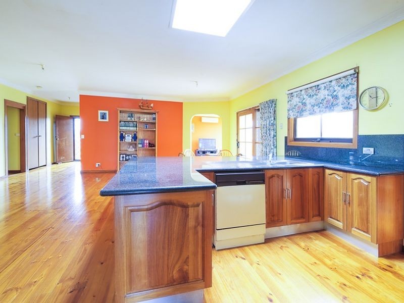 76 Shetland Street, Endeavour Hills VIC 3802