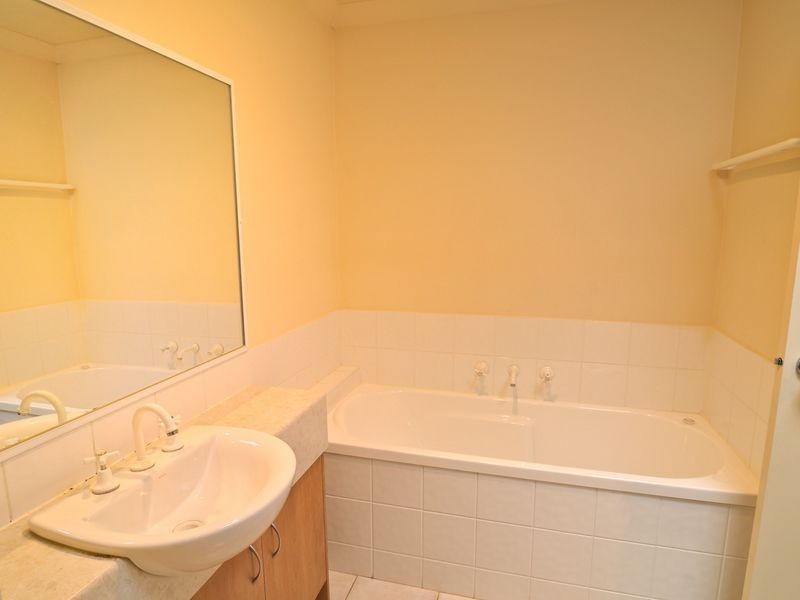 20/4 Paydon Way, Hampton Park VIC 3976