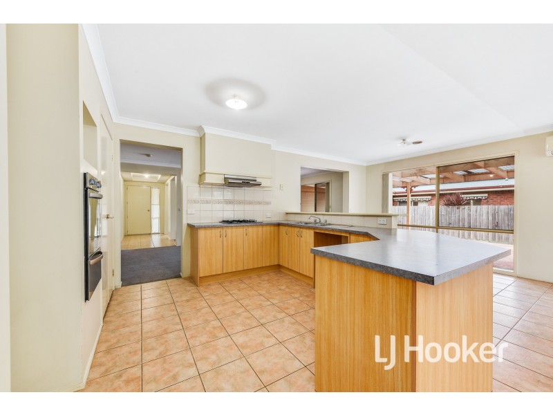 3 Joucas Place, Narre Warren South VIC 3805