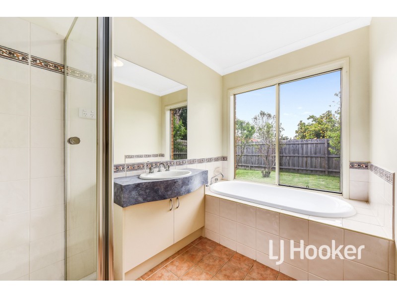 3 Joucas Place, Narre Warren South VIC 3805