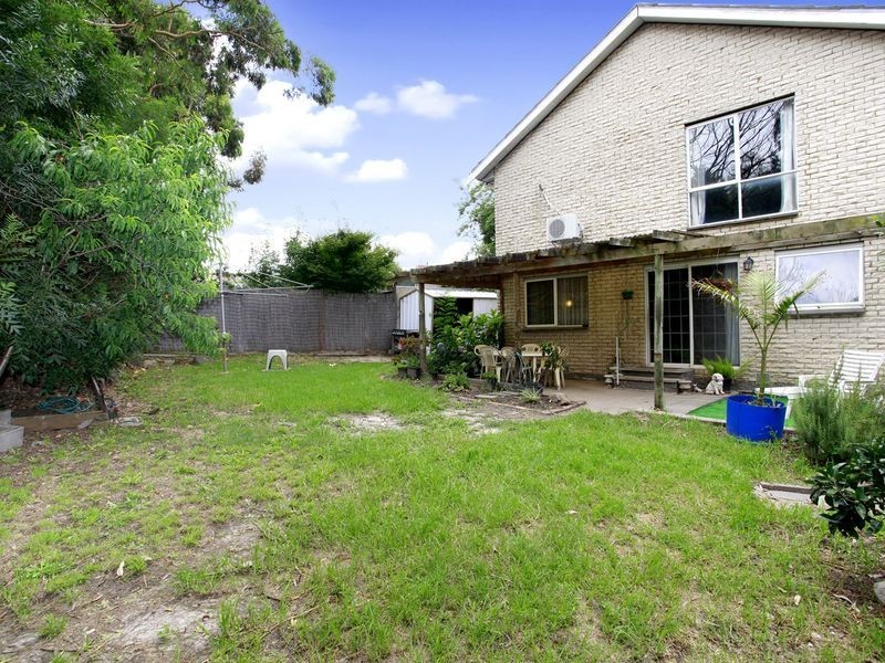 44 Meadow Wood Walk, Narre Warren VIC 3805