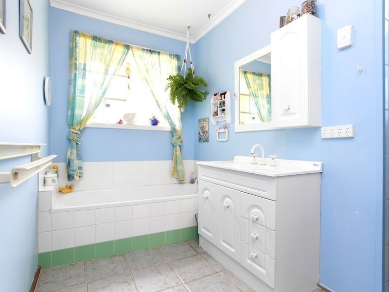 44 Meadow Wood Walk, Narre Warren VIC 3805