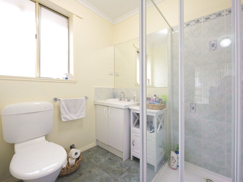 15 Mahogany Close, Hampton Park VIC 3976