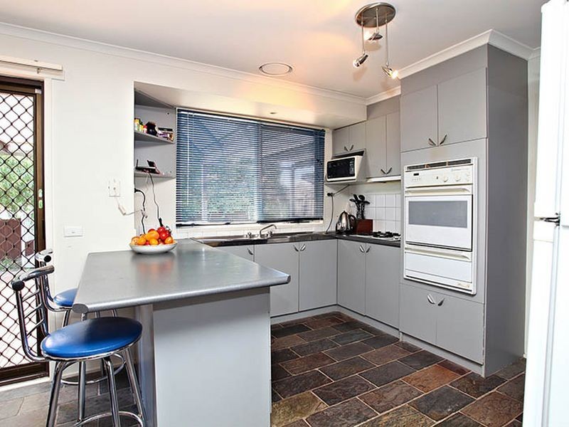 11 Highton Close, Hampton Park VIC 3976