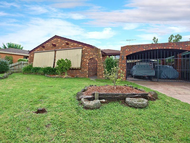 4 Barnsbury Close, Hampton Park VIC 3976