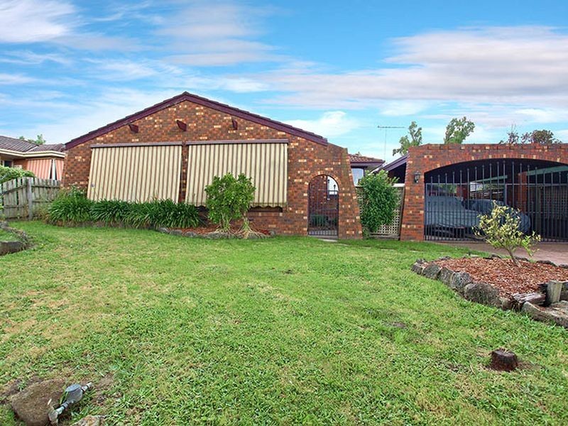 4 Barnsbury Close, Hampton Park VIC 3976