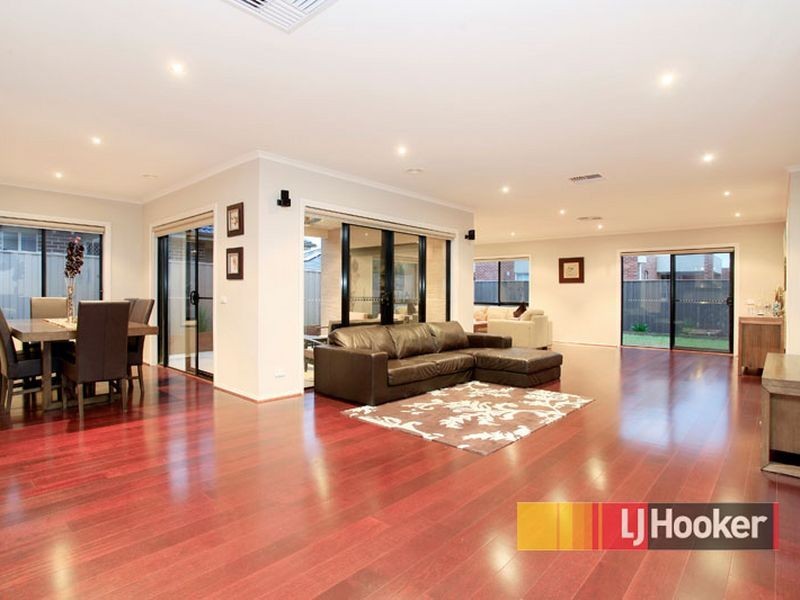 9 Grand Manor Drive, Berwick VIC 3806