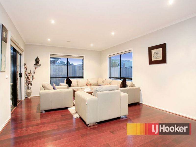 9 Grand Manor Drive, Berwick VIC 3806