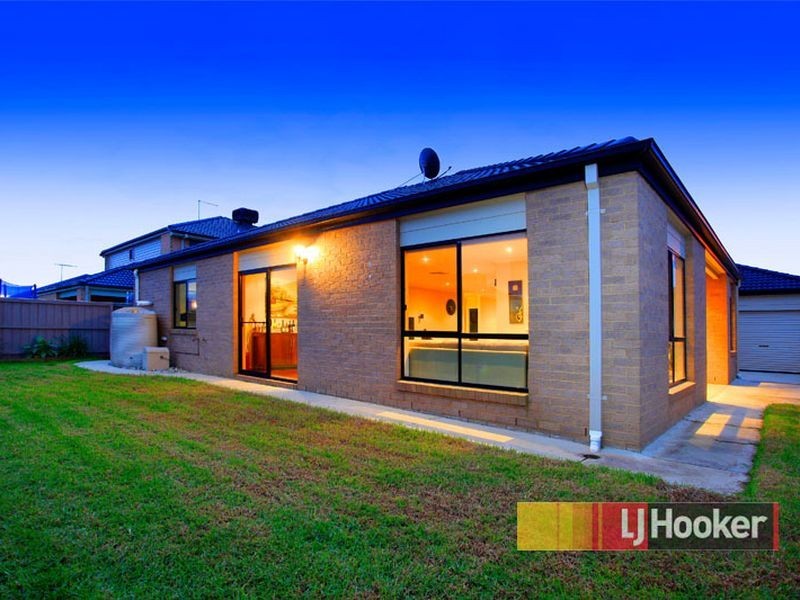 9 Grand Manor Drive, Berwick VIC 3806