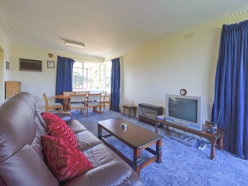 49 Somerville Road, Hampton Park VIC 3976