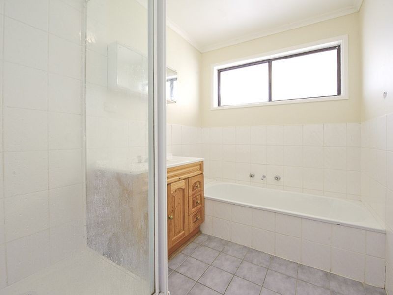 50 Beckington Crescent, Hampton Park VIC 3976