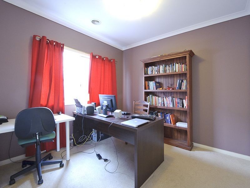 52 Wood Road, Narre Warren South VIC 3805