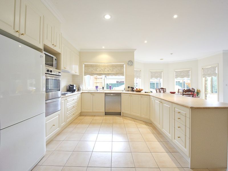 52 Wood Road, Narre Warren South VIC 3805