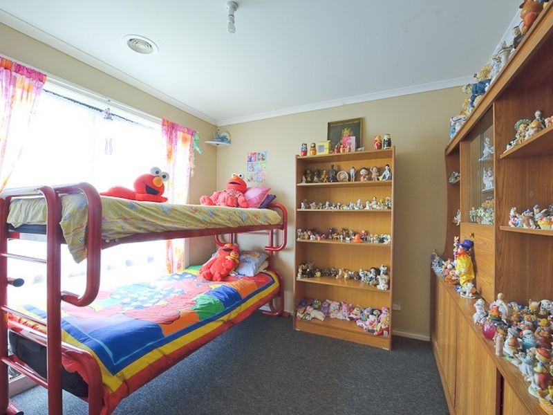 10 Bookham Way, Cranbourne West VIC 3977