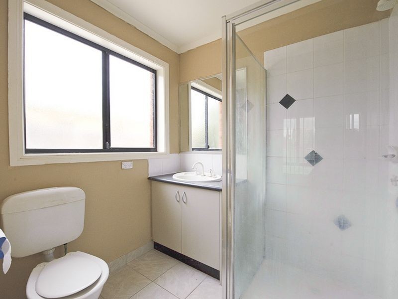10 Bookham Way, Cranbourne West VIC 3977