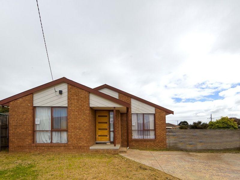 13 Patricia Court, Hampton Park VIC 3976