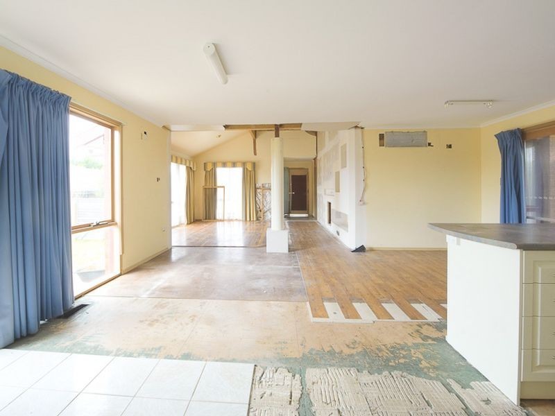 13 Patricia Court, Hampton Park VIC 3976