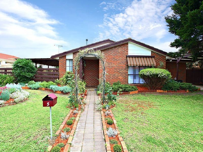 5 Joel Way, Hampton Park VIC 3976