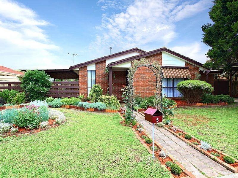 5 Joel Way, Hampton Park VIC 3976