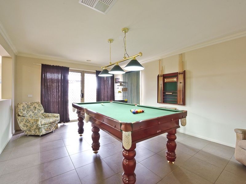 85 Robinswood Parade, Narre Warren South VIC 3805