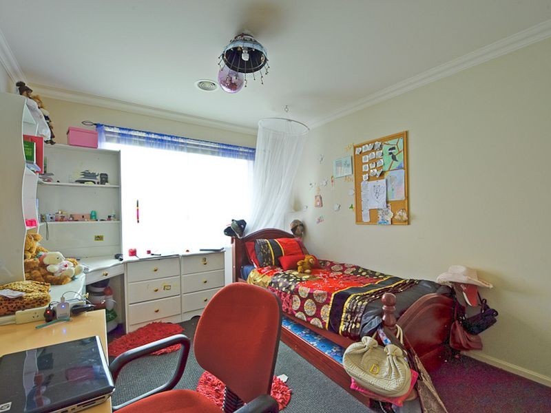 85 Robinswood Parade, Narre Warren South VIC 3805