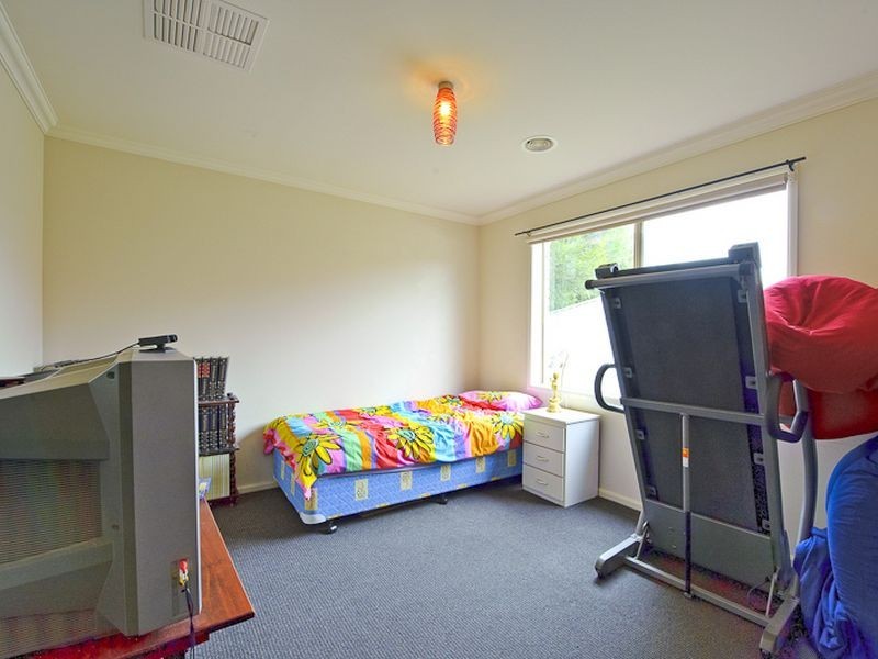 85 Robinswood Parade, Narre Warren South VIC 3805