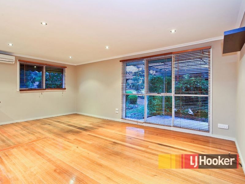 24 Sweetgum Avenue, Narre Warren VIC 3805