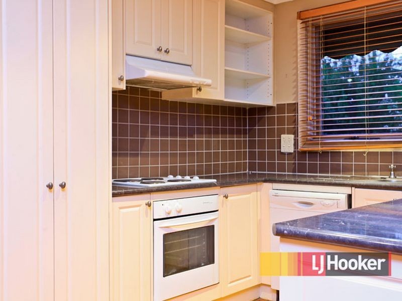 24 Sweetgum Avenue, Narre Warren VIC 3805