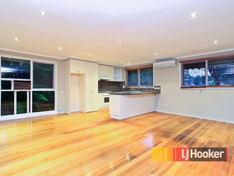 24 Sweetgum Avenue, Narre Warren VIC 3805