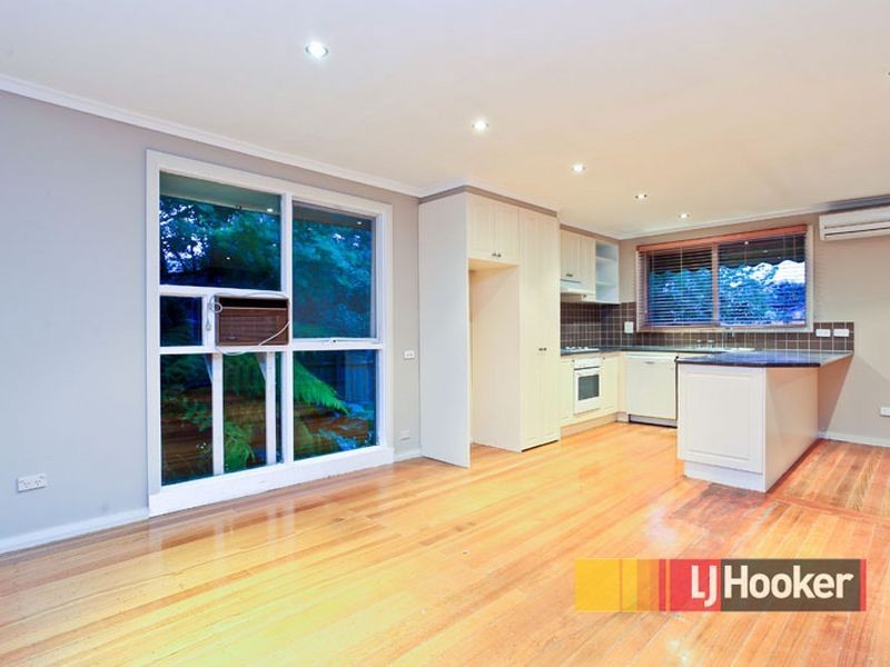 24 Sweetgum Avenue, Narre Warren VIC 3805