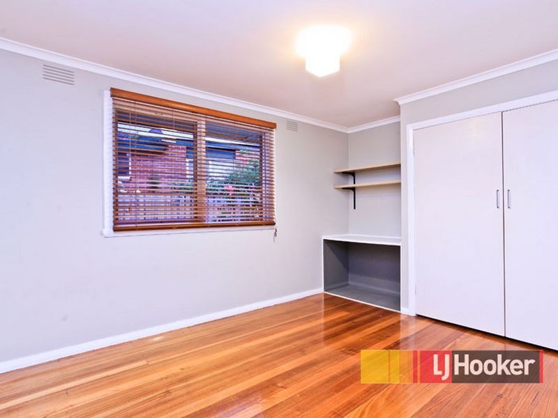 24 Sweetgum Avenue, Narre Warren VIC 3805