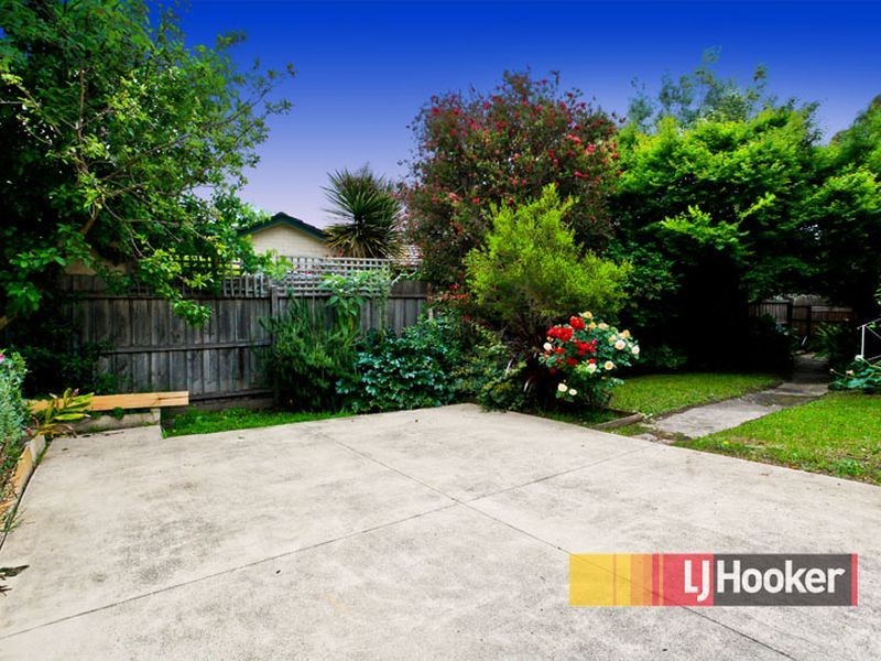 24 Sweetgum Avenue, Narre Warren VIC 3805